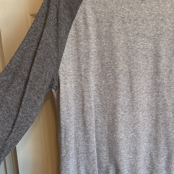 Banana Republic Two-Tone Gray Crewneck Sweater - Picture 2 of 5